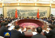 習近平：加快推進網(wǎng)絡(luò)信息技術(shù)自主創(chuàng)新 朝著建設(shè)網(wǎng)絡(luò)強國目標不懈努力